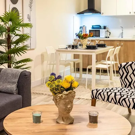Apartament Monnas *