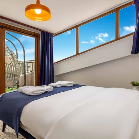 Apartament Monnas *