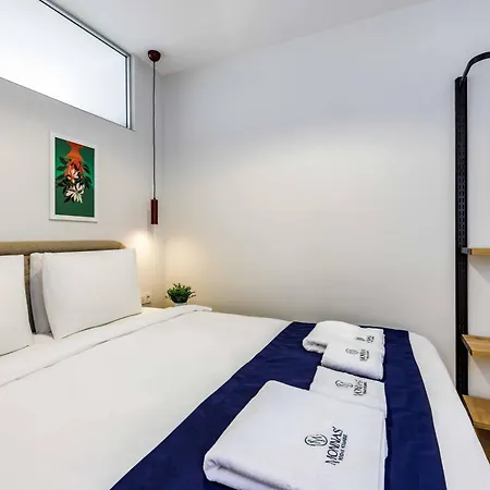 Apartament Monnas