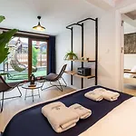 Monnas * Istanbulská provincie