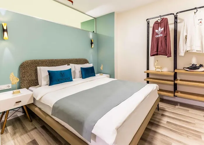 موناس سويت شقة *