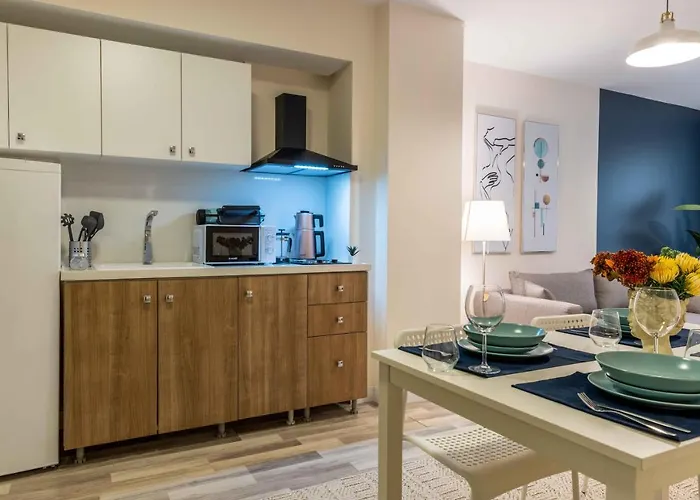 موناس سويت *